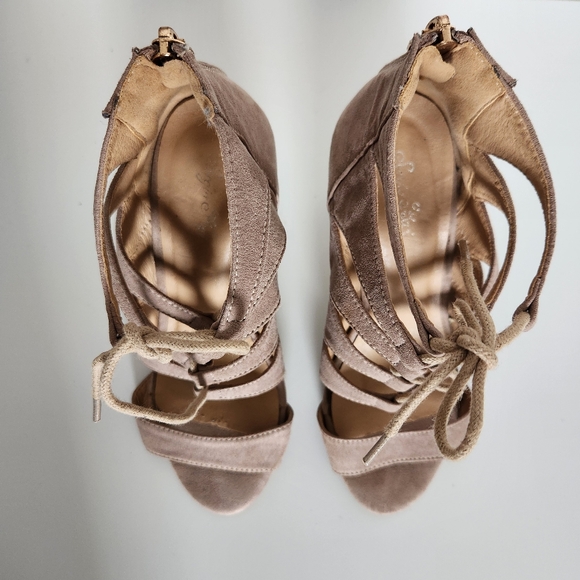 SERGIO BARI Nude beige suede heels Size 7 - Picture 3 of 7